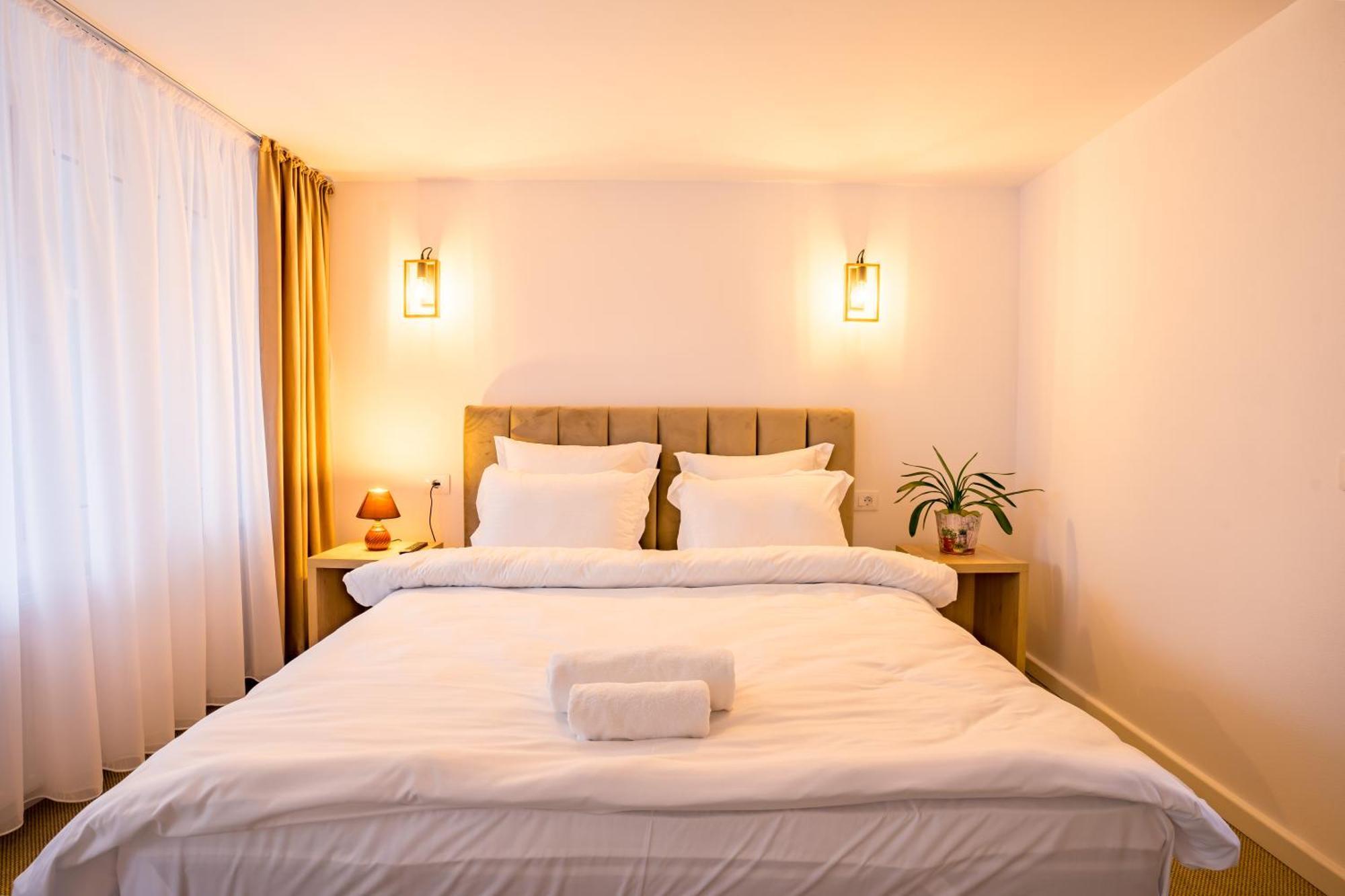 Hotel Casa Zuz Voronet à Gura Humorului Extérieur photo